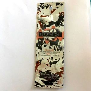 Tanning lotion samples